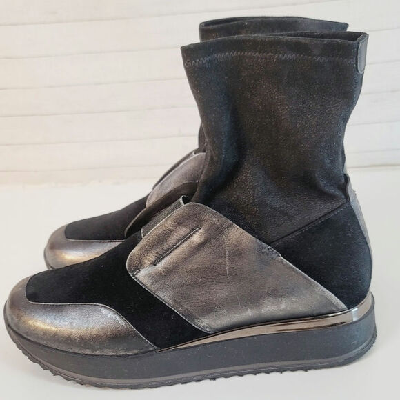 HENRY BEGUELIN SOCK ANKLE BOOTS in Metallic Silver Black, sz 39 EU/ 8.5 US - Picture 1 of 16